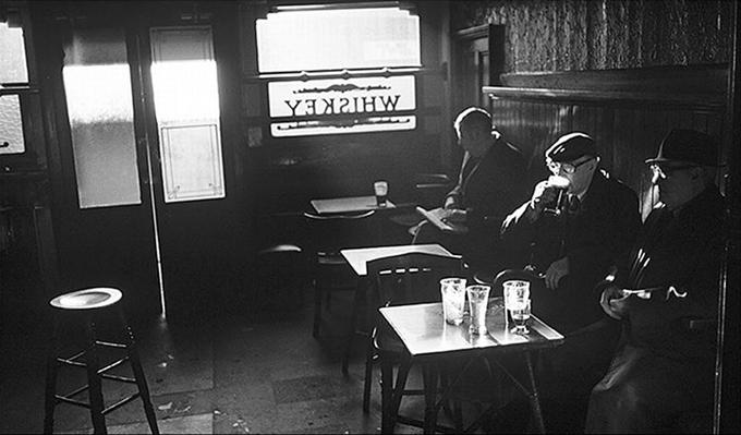 Mulligans Pub on Poolbeg Street, Dublin c.1960
