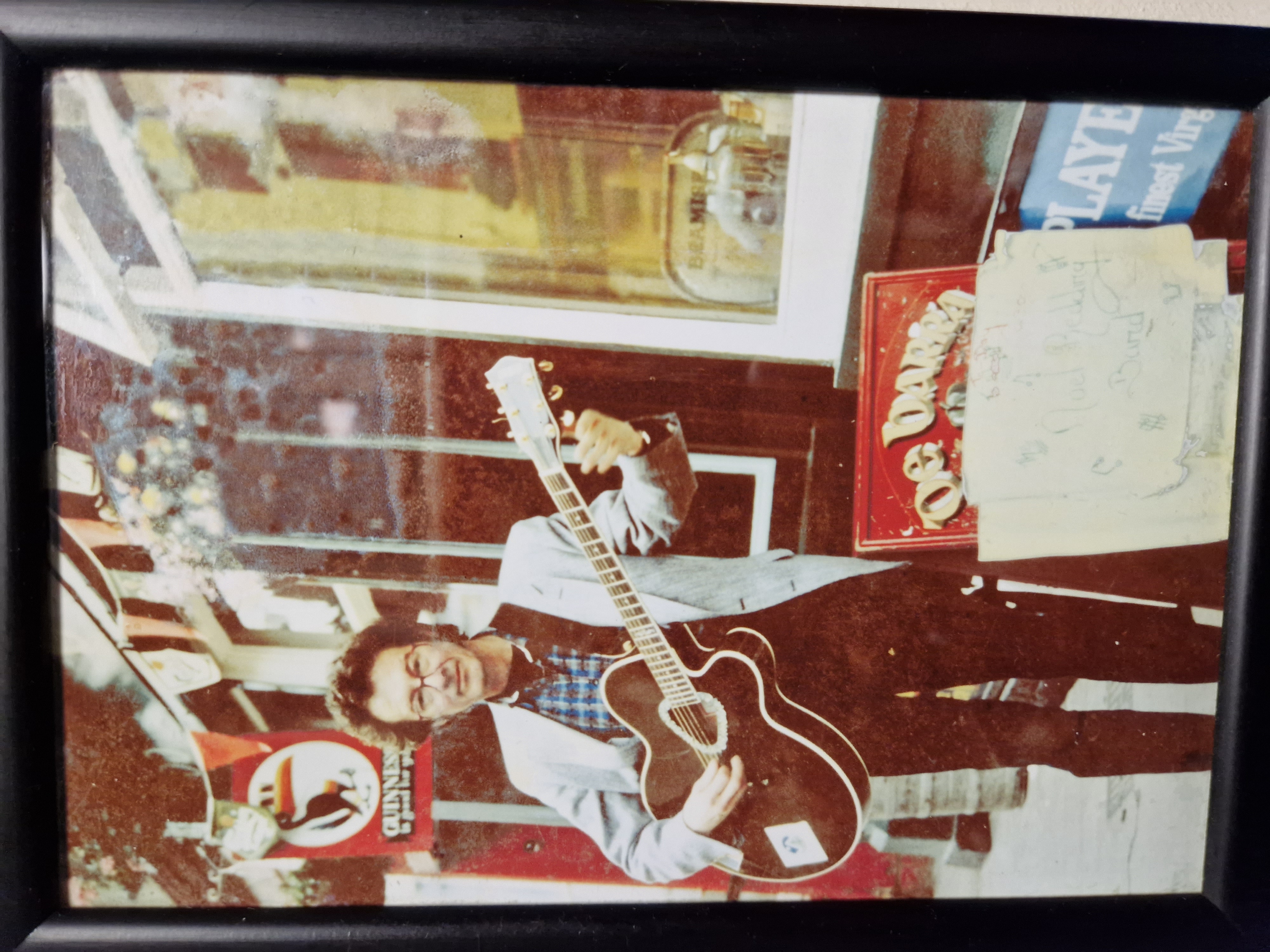 Noel Redding of the Jimi Hendrix Experience & De Barras pub