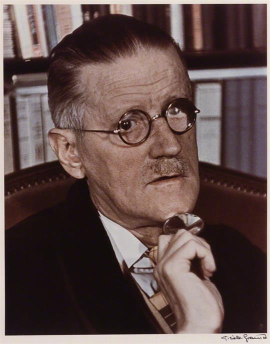 James Joyce and Irish Tweed