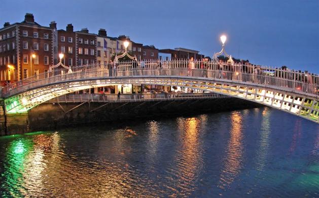 The Ha'penny bridge