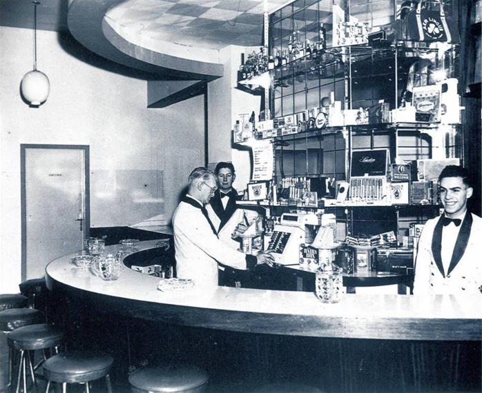 Dublin Airport Bar, 1948