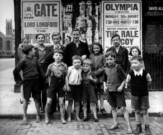 Essex Street, Temple Bar, Dublin. 1943