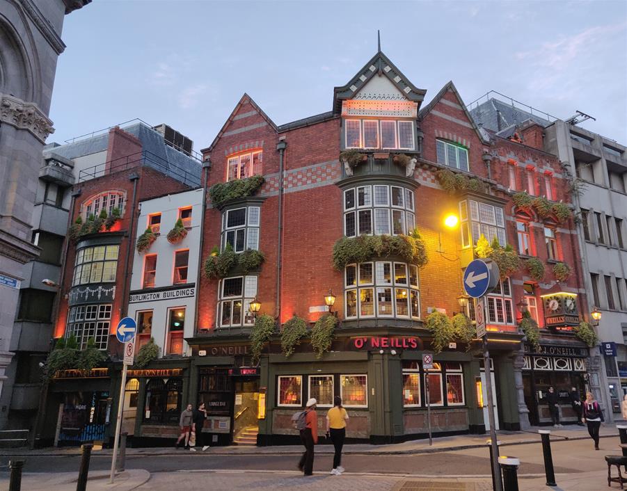 O'Neill's on Suffolk Street, Dublin