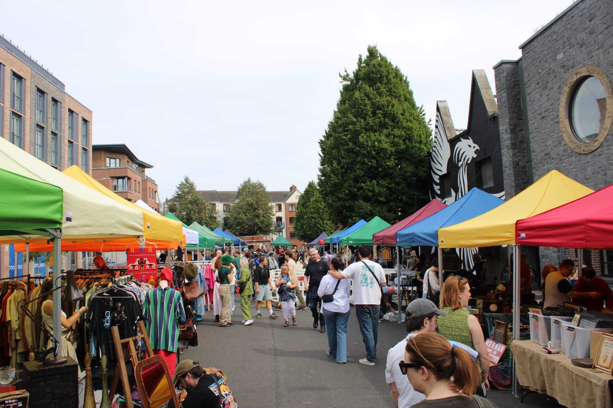 How to Find the Best Antiques and Collectibles in Ireland