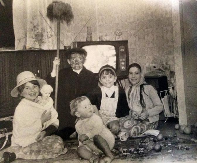 Help the Halloween Party, Dublin, 1972