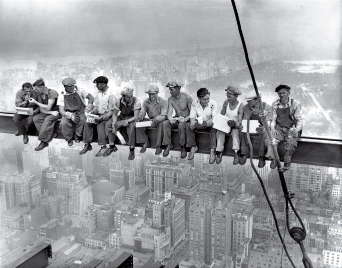 Lunch atop a Skyscraper