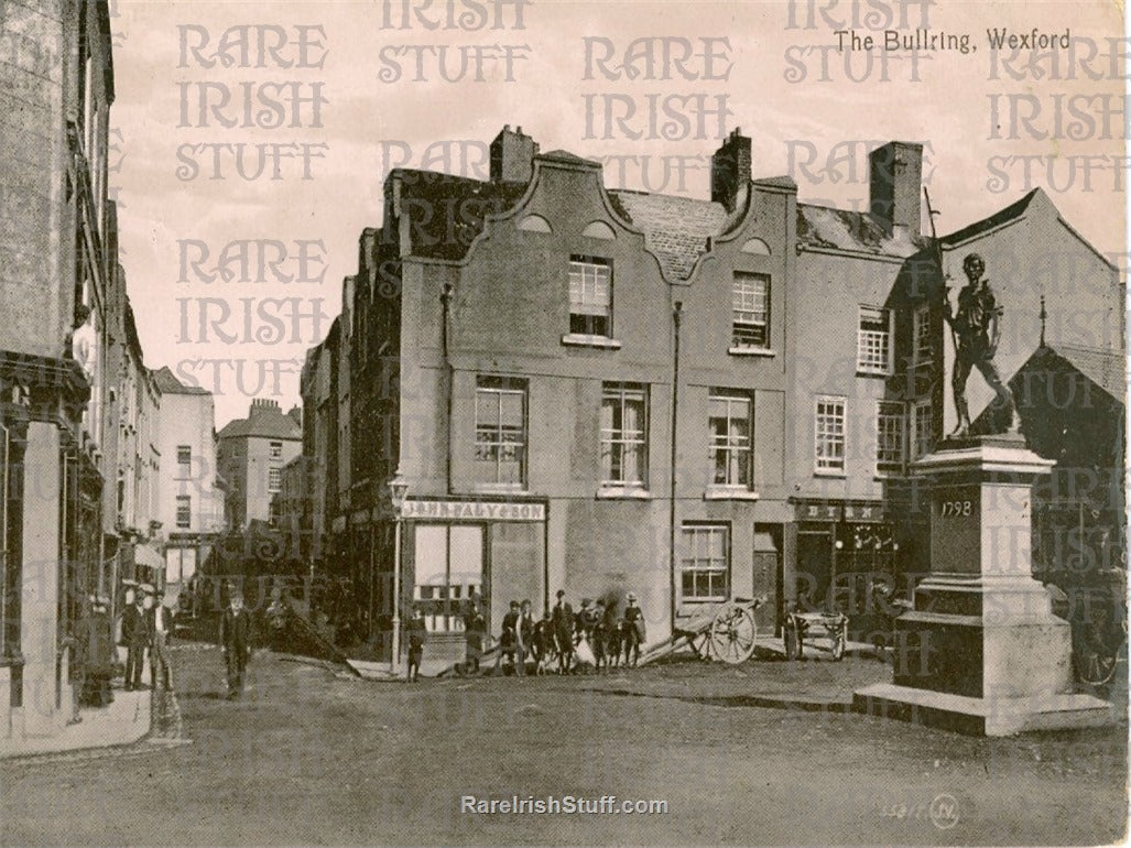 The Bullring & Pikeman Statue, Wexford Town, Ireland 1905